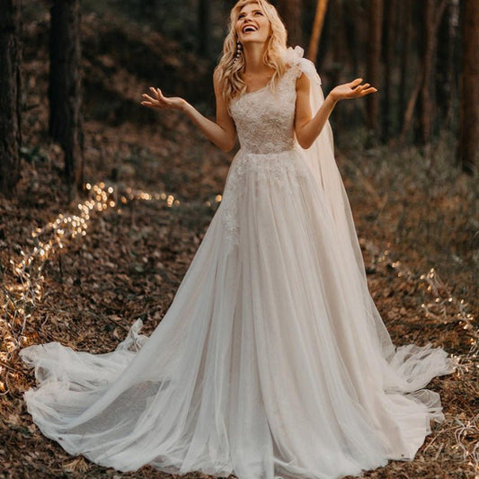 One Shoulder A-line Tulle Sleeveless Zipper Lace Wedding Dresses with Shawl