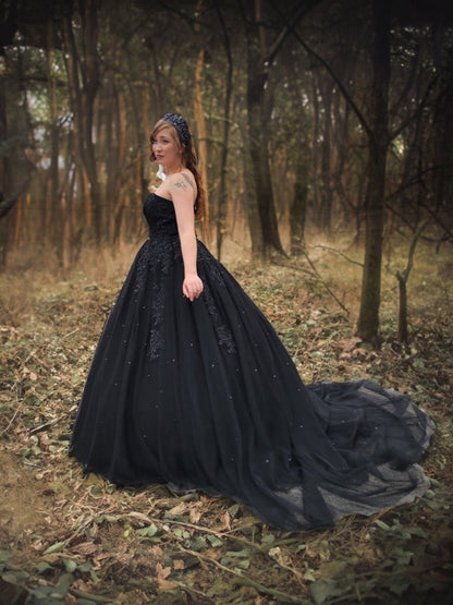 2024 New Crystals Appliques Tulle Sweetheart Long Wedding Dresses
