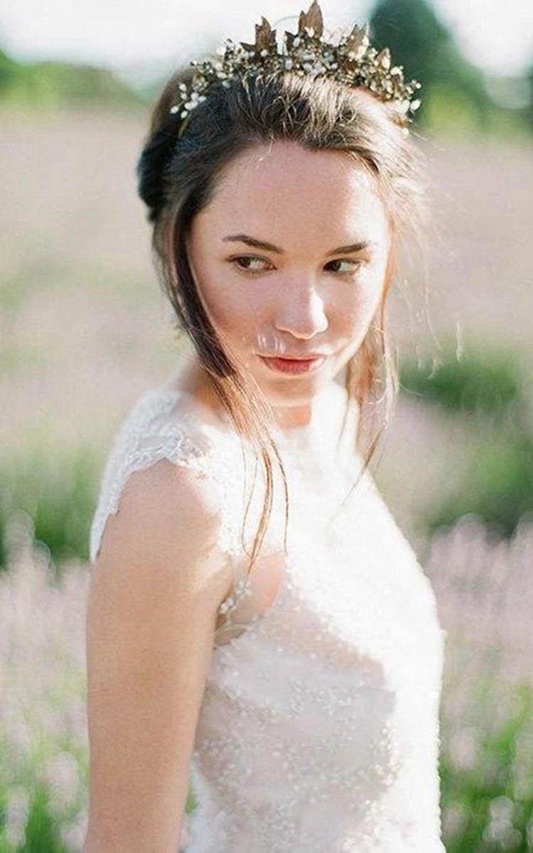 Jewel Neck Sleeveless Long Tulle Wedding Dresses with Beading