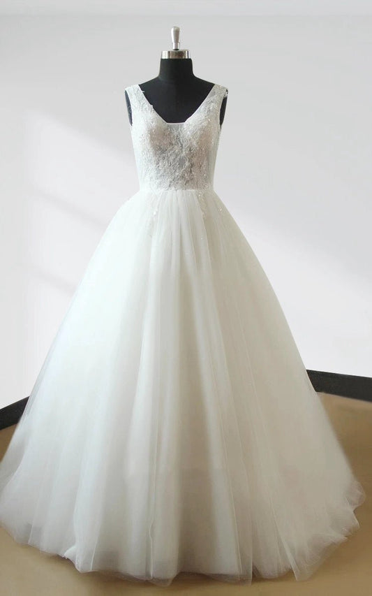 Ball Gown Tulle Lace Wedding Dresses with Beading