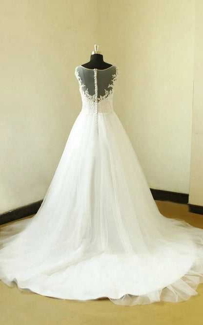 Cap Sleeve A-line Lace Appliques Beading Zipper Tulle Wedding Dresses