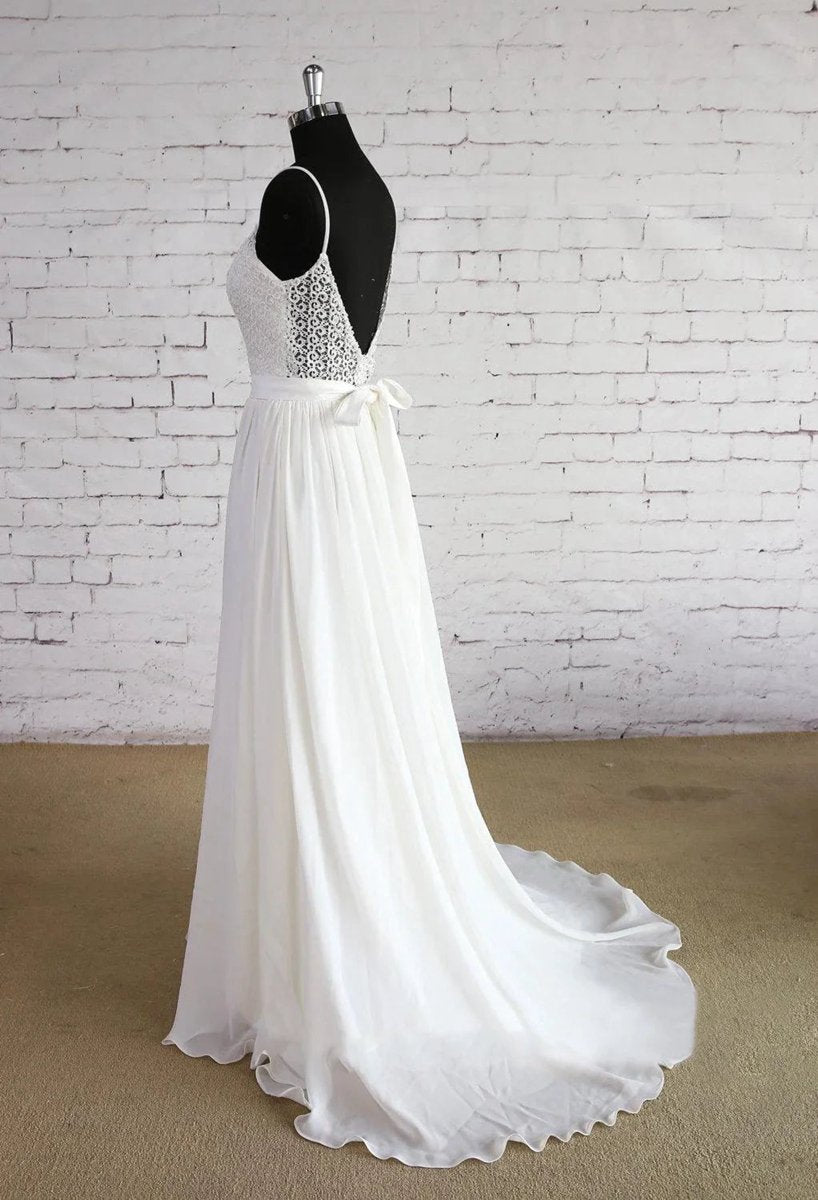 Spaghetti Strap A-line Chiffon Sleeveless Zipper Backless Wedding Dresses with Lace
