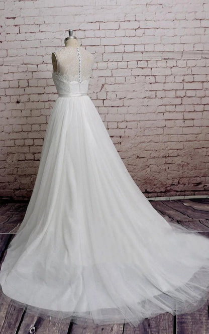 Princess Sleeveless A-line Tulle Long Wedding Dresses with Sash