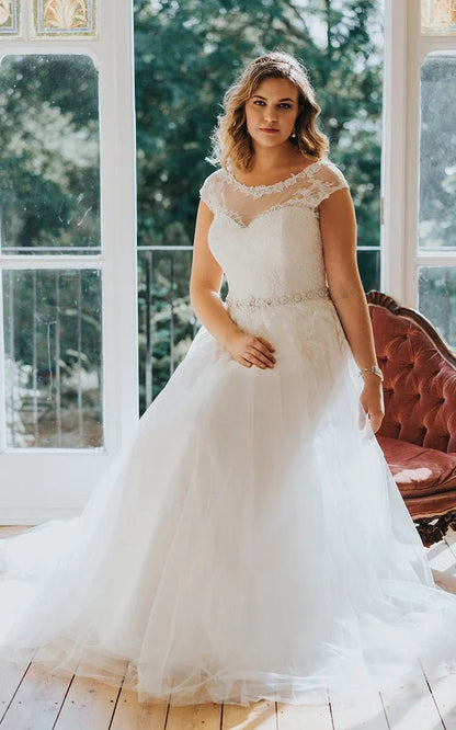 A-line Scoop Neck Short Sleeve Tulle Low-V Back Waist Jewellery Wedding Dresses