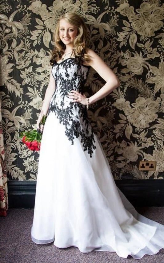 Vintage Modest Boho and Wedding Dresses Simple A-line Lace Country Garden Bride Gown