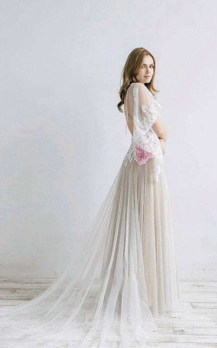 Ethereal V-Neck Bat Sleeve Tulle Dresses with Pleats And Appliques
