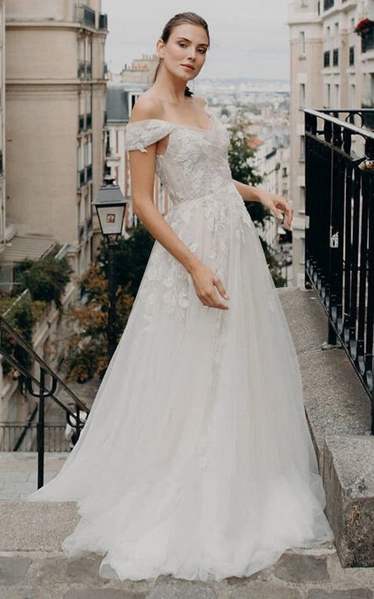 Bohemian Tulle Short Sleeve Brush Train A-line Off-the-shoulder Wedding Dresses with Appliques