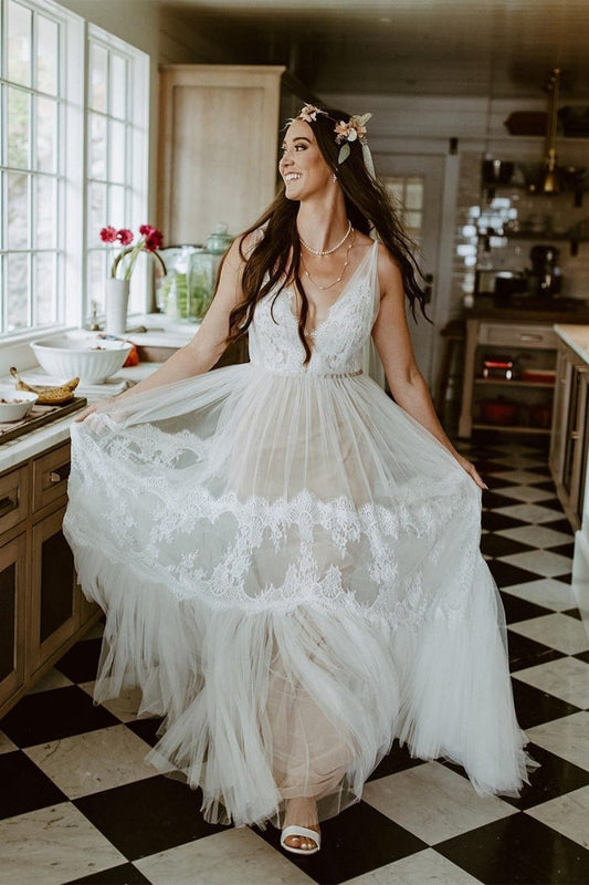 Boho V-Neck Lace Tulle Wedding Dresses