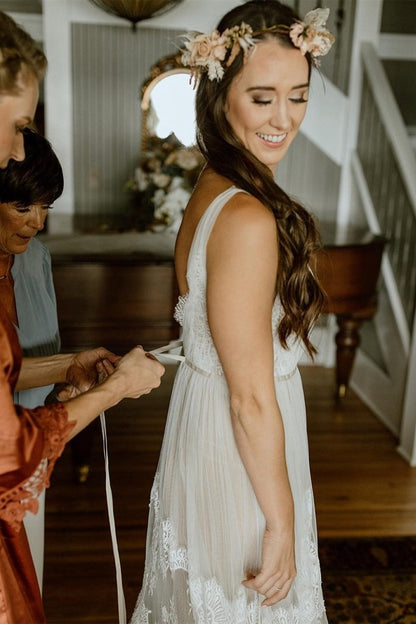 Boho V-Neck Lace Tulle Wedding Dresses