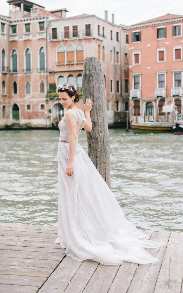 Romantic A-line Lace Tulle In Shade Wedding Dresses