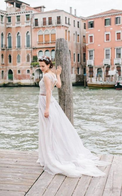 Romantic A-line Lace Tulle In Shade Wedding Dresses