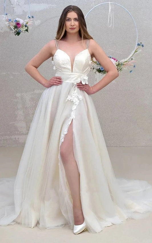 Ethereal A-line Floor-length Sleeveless Tulle Wedding Dresses with Split Front