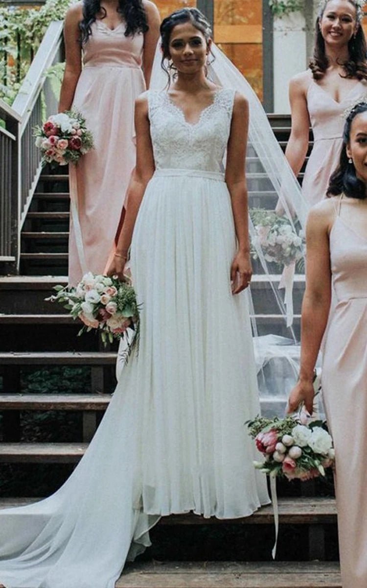 Bohemian A-line Sweep-Train Chiffon Lace Scalloped Sleeveless Wedding Dresses