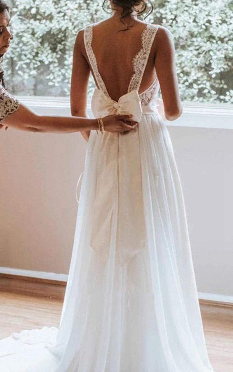 Bohemian A-line Sweep-Train Chiffon Lace Scalloped Sleeveless Wedding Dresses