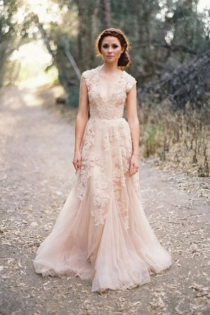 High Quality V-neck Sleeveless Floor-length Wedding Dresses with Lace