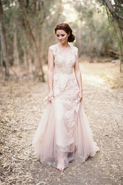 High Quality V-neck Sleeveless Floor-length Wedding Dresses with Lace