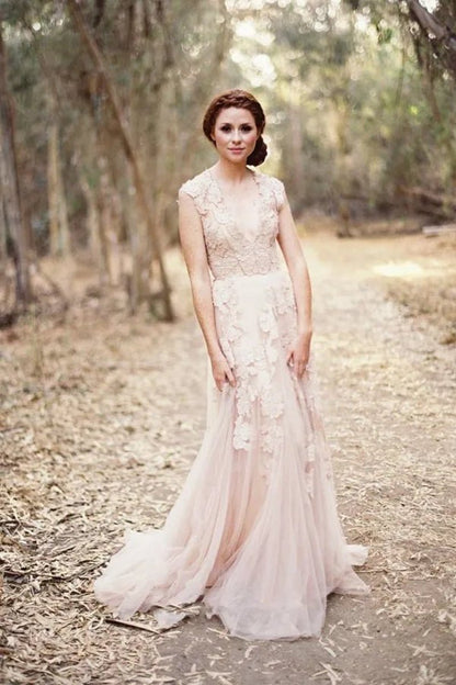 High Quality V-neck Sleeveless Floor-length Wedding Dresses with Lace