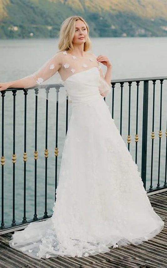 Adorable A-line Tulle Wedding Dresses with Appliques And Square Neckline