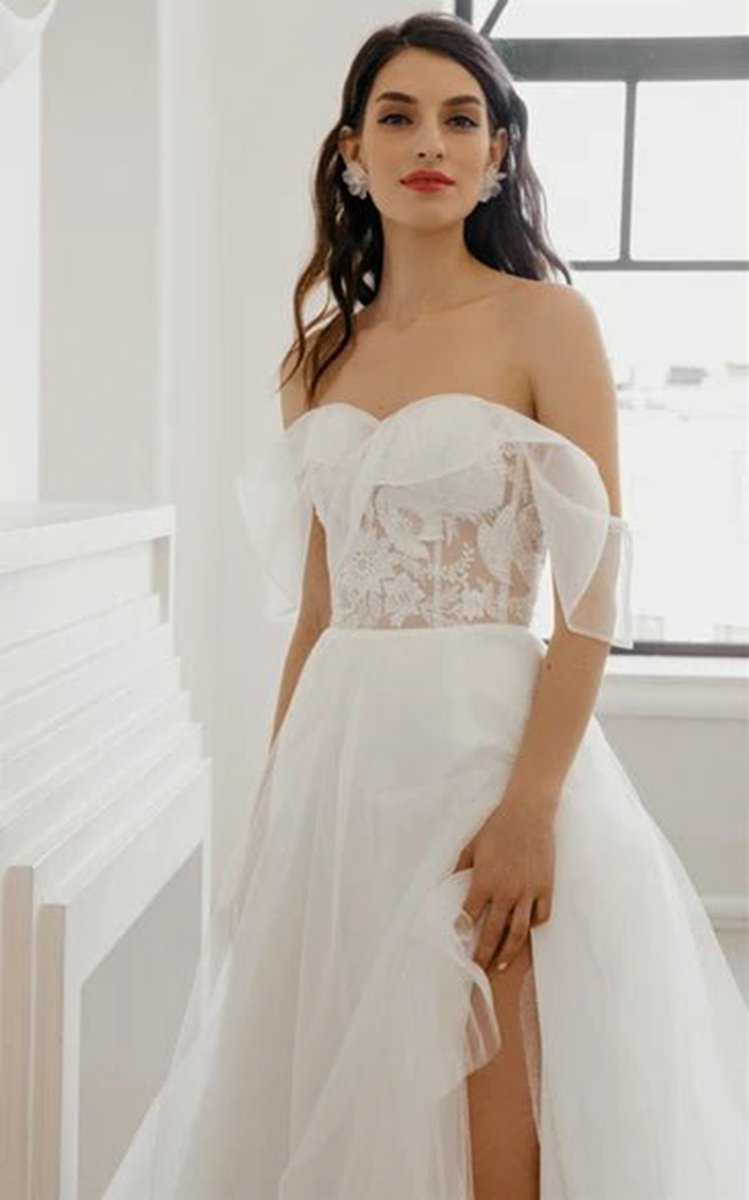 Bohemian A-line Sweetheart Sweep Train Wedding Dresses with Split Front