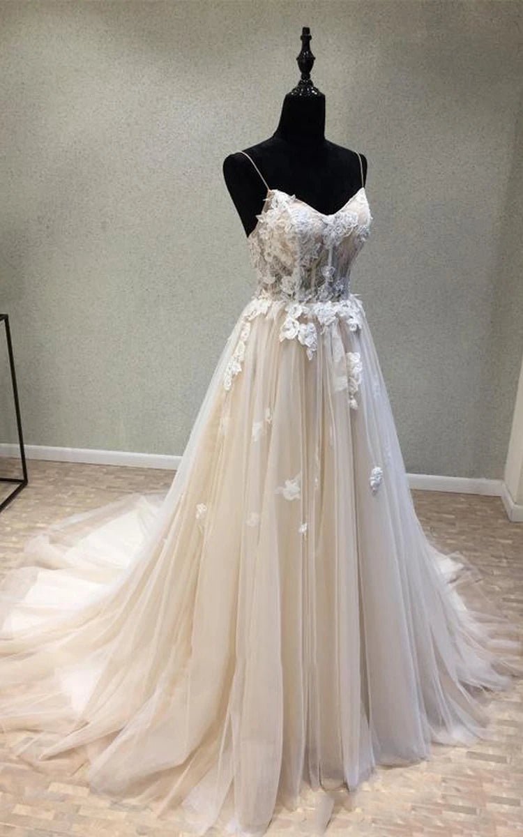 Garden Style Tulle Spaghetti Sleeveless Corset Back Wedding Dresses with Appliques