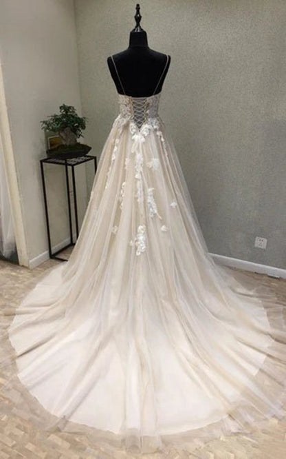 Garden Style Tulle Spaghetti Sleeveless Corset Back Wedding Dresses with Appliques