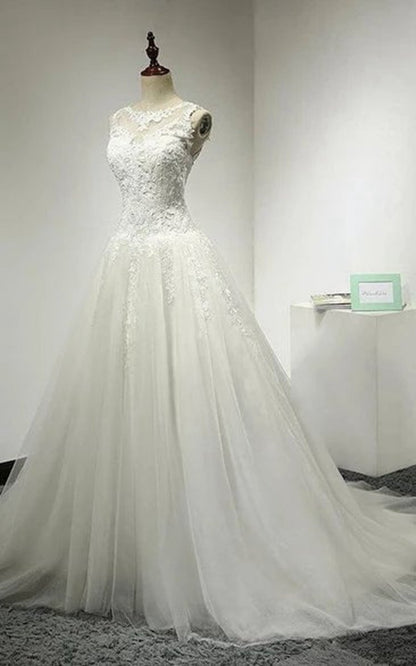 A-line Tulle Bridal Gown Weddig Dresses with Lace Bodice and Dropped Waist