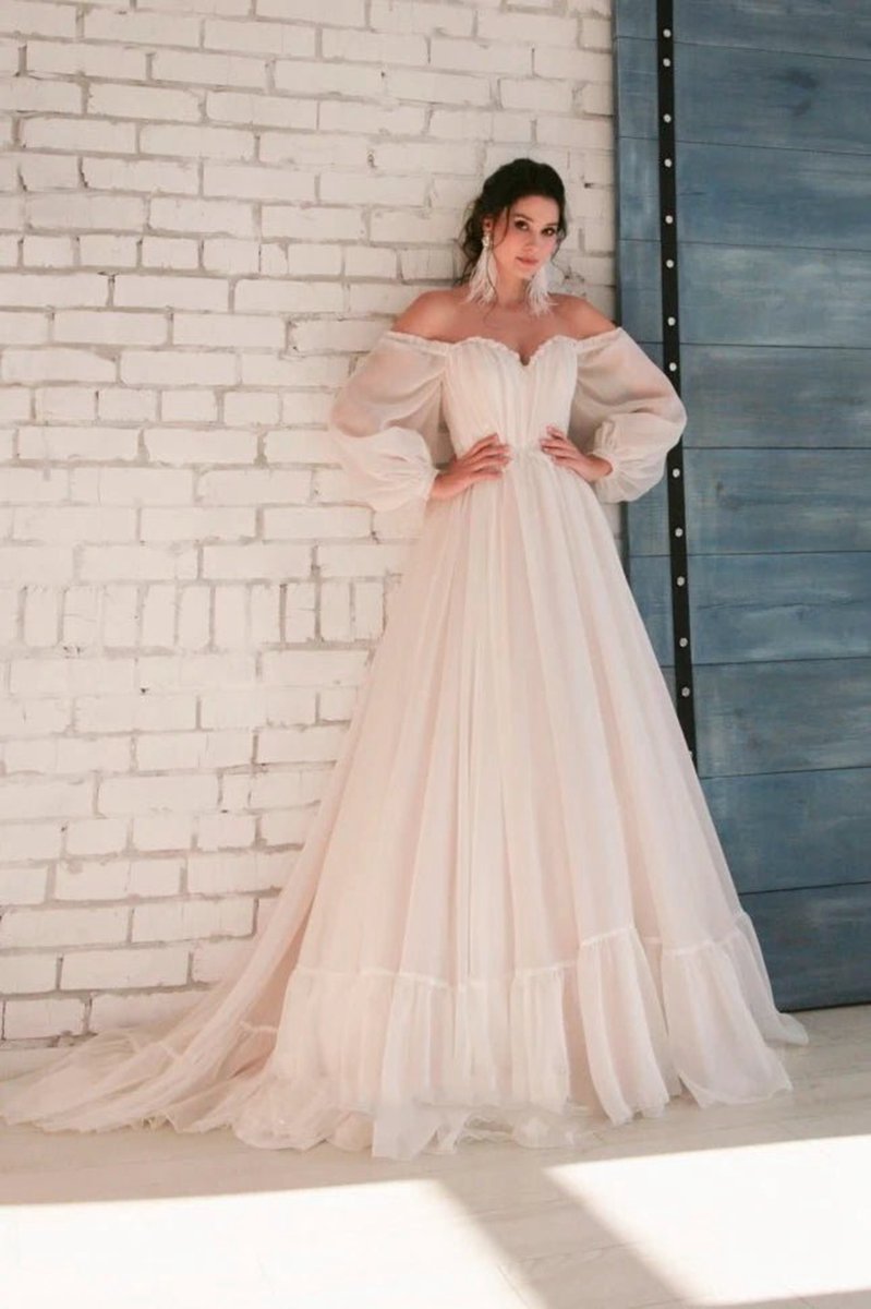 Off-shoulder Sleeves Sweetheart Elegant Chiffon Wedding Dresses with Appliques