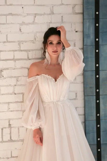 Off-shoulder Sleeves Sweetheart Elegant Chiffon Wedding Dresses with Appliques