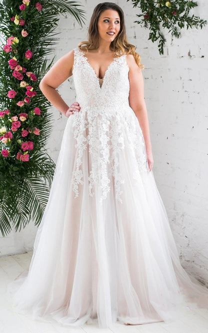 A-line Romantic Tulle Plunging Neckline Wedding Dresses with Appliques