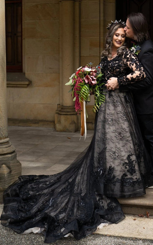 Modern Gothic Boho Lace Wedding Dresses Vintage Unique A-line Long Sleeve Bridal Gown with Court Train