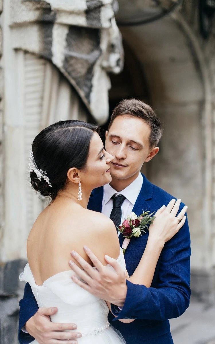 Off-The-Shoulder Tulle Ball Gown Sweep Train Dresses