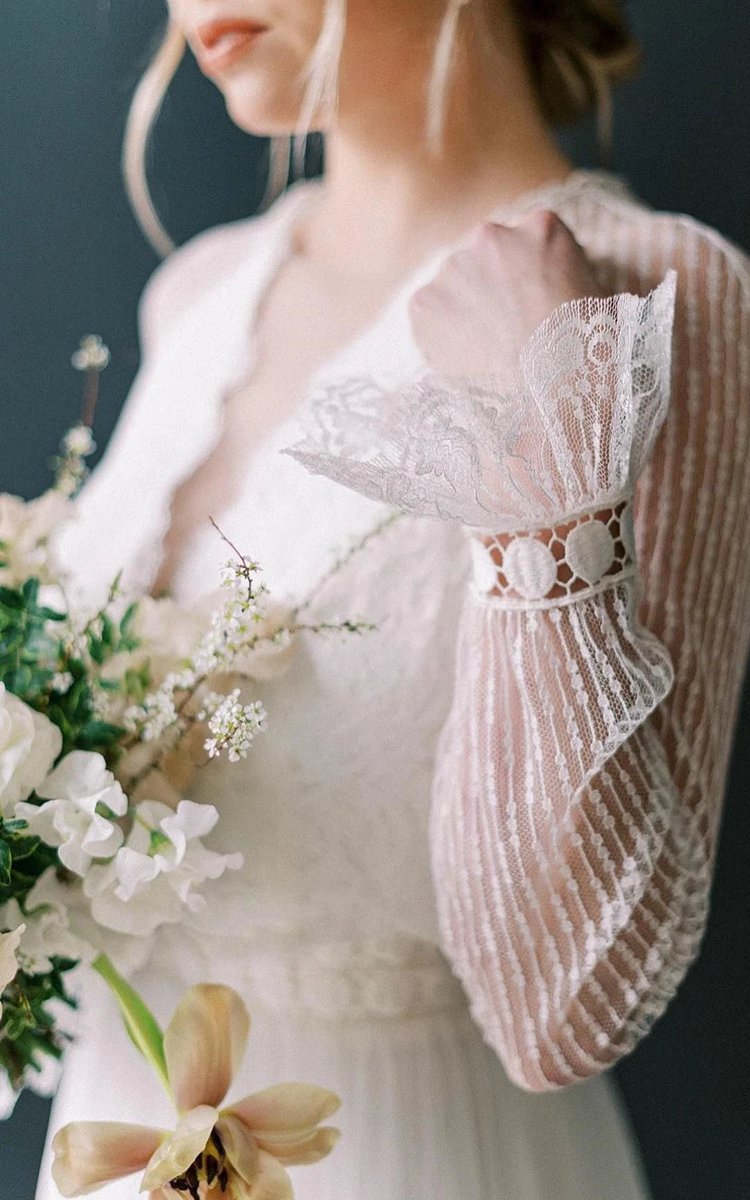 Casual A-line Bateau Lace Tulle Wedding Dresses with Long Sleeve And Sash