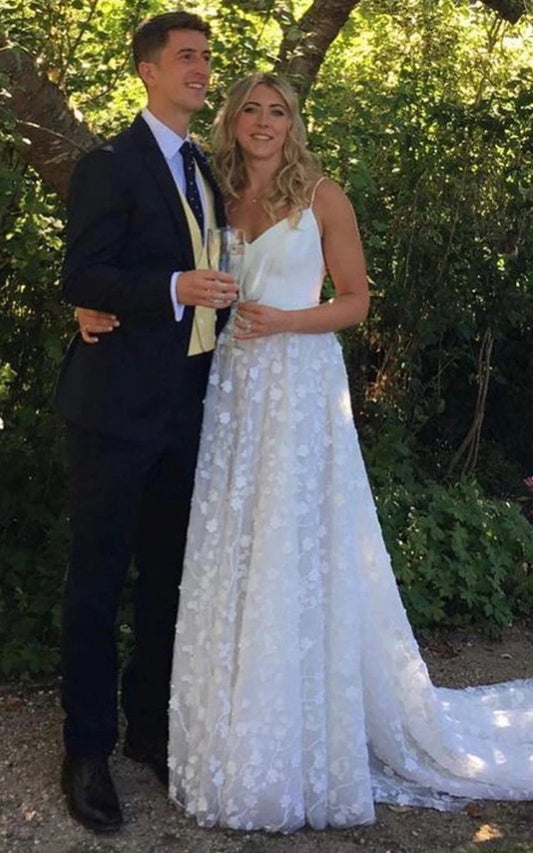 Spaghetti Straps A-line Satin Elegant Wedding Dresses Sleeveless with Court Train