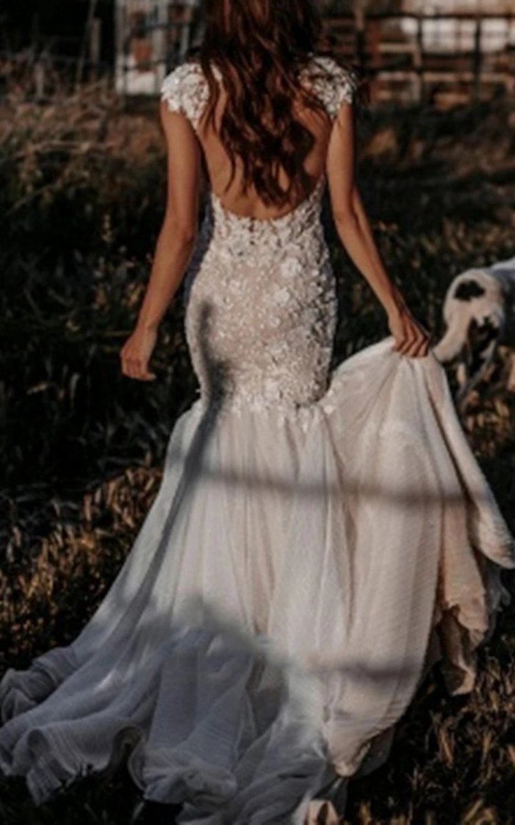 Boho Mermaid Wedding Dresses Floral V-neck Casual Gown with Open Back and Lace Appliques