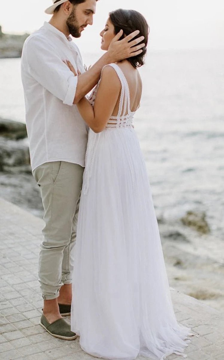 Casual A-line Bateau Lace Tulle Wedding Dresses with Open Back And Lace