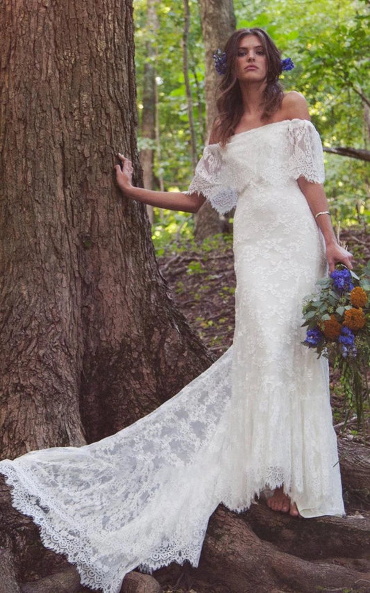 Boho Off-Shoulder Sheath Scalloped Lace Wedding Dresses with Long Train