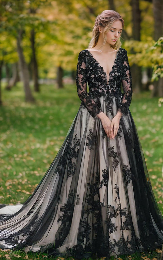 Non-Traditional Gothic and Boho Lace Wedding Dresses Flowy Forest Sleeved Backless Bridal Gown with Court Train