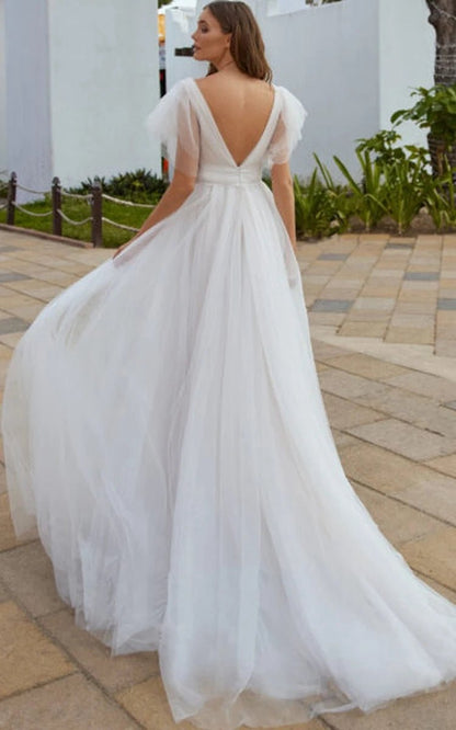 Casual Beach A-line Tulle Wedding Dresses with V-neck And Low-V Back