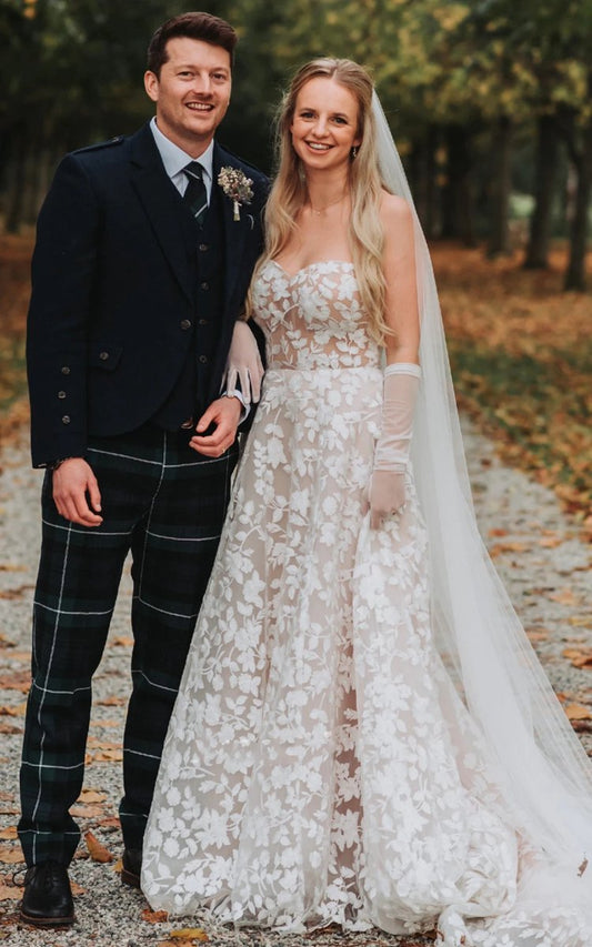 Boho Strapless Garden Marriage Dresses A-line with Appliques Lace Sweep Train