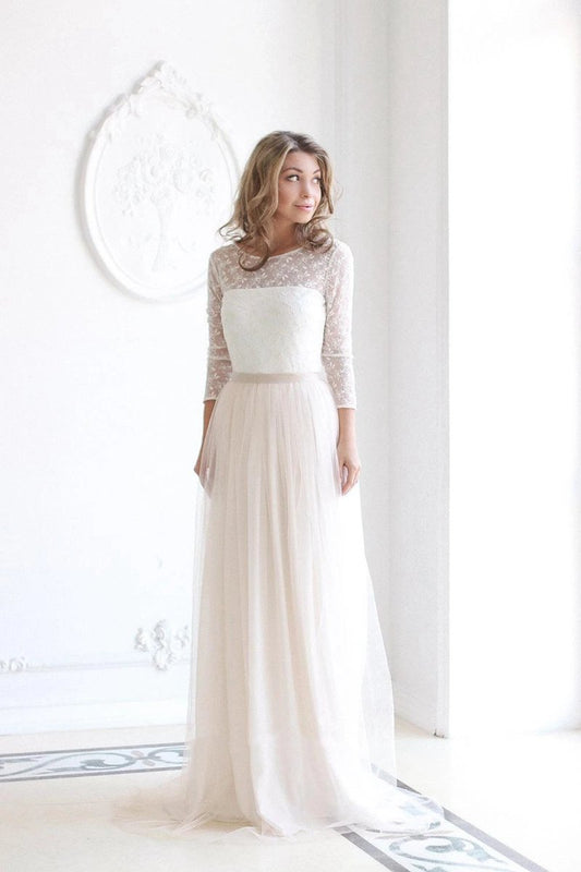 Scoop Neck Long Sleeve Tulle Wedding Dresses with Lace Bodice