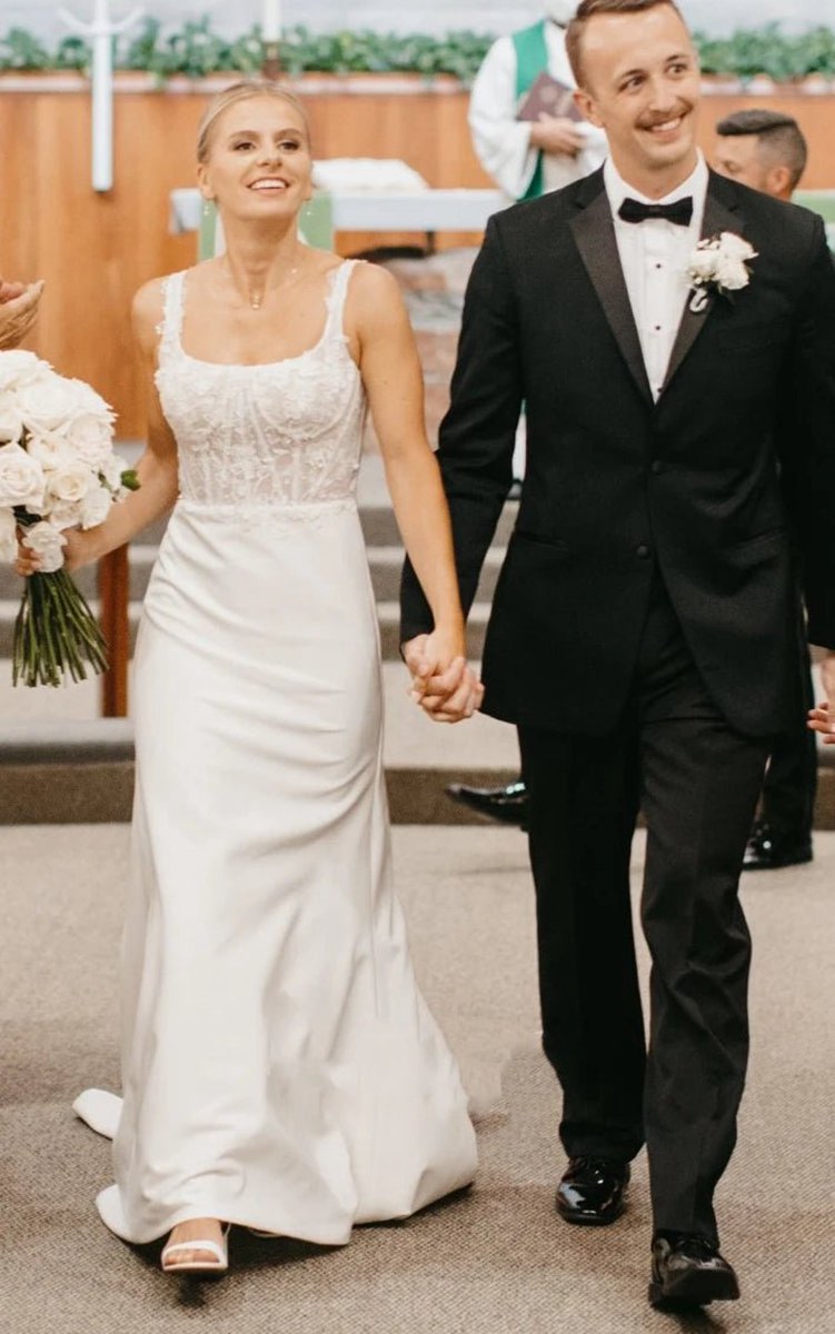 Simple Sheath Modern Upper Body Applique Sweep Train Wedding Dresses
