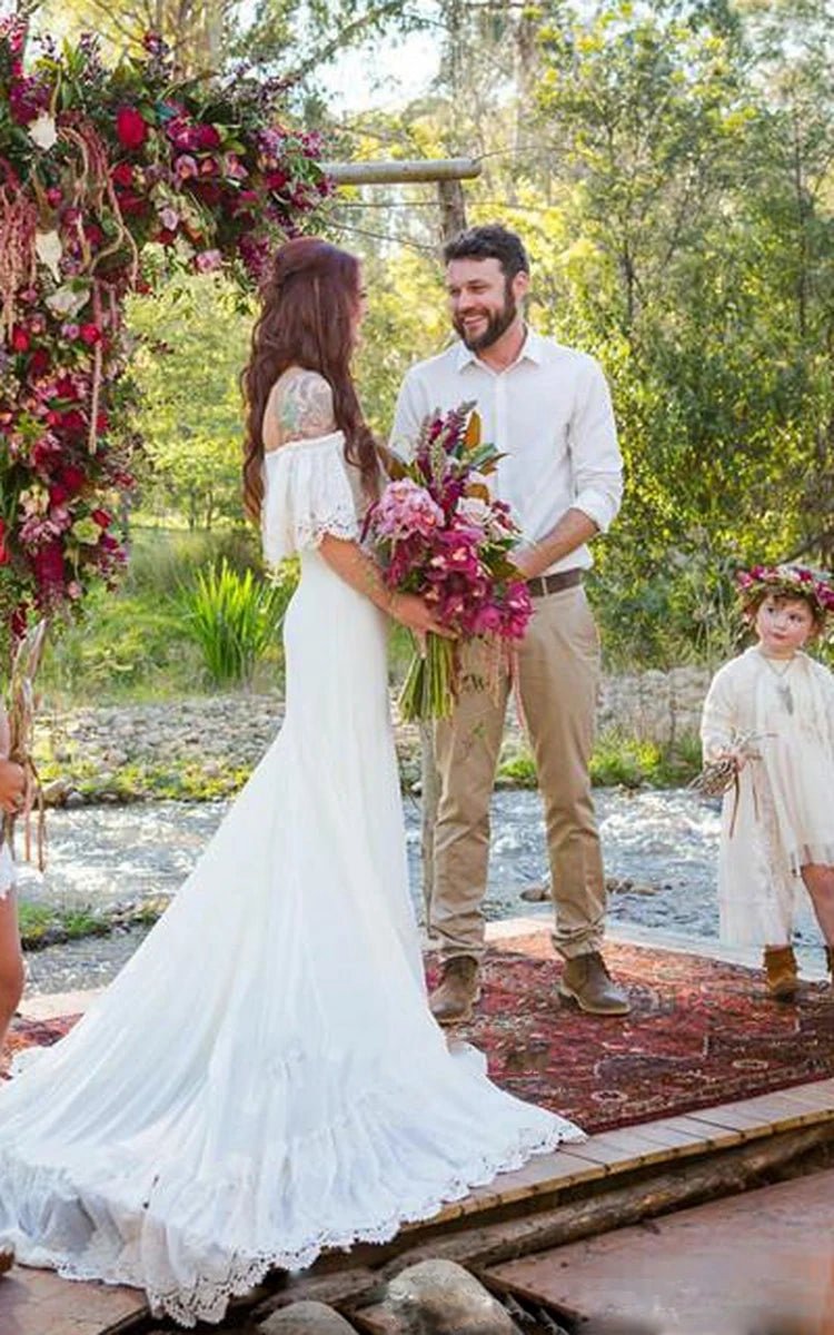 Short Sleeve Lace Boat Neck Appliques Court Train Bohemian Wedding Dresses