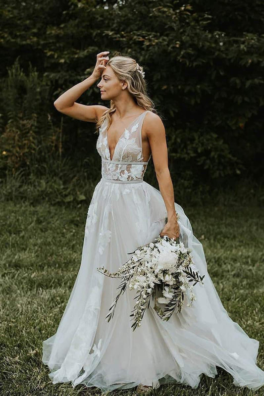 Marvelous V-neck A-line Wedding Dresses Tulle Appliques Rustic Wedding Dresses