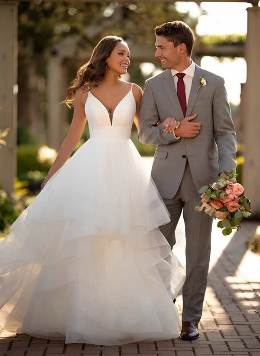 Classic Ball Gown Wedding Dresses with Tulle Cascading Ruffles