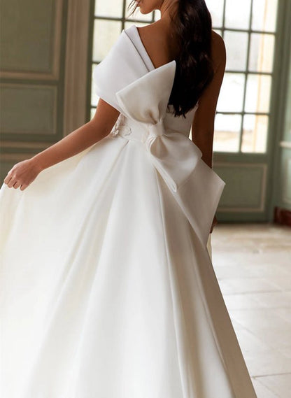 A-line One-Shoulder Organza Sweep Train Wedding Dresses with Appliques Lace