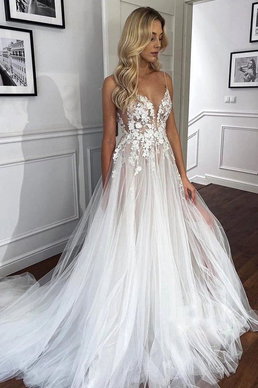 Spaghetti Straps V-Neck Lace Appliques A-line Tulle Rustic Wedding Dresses