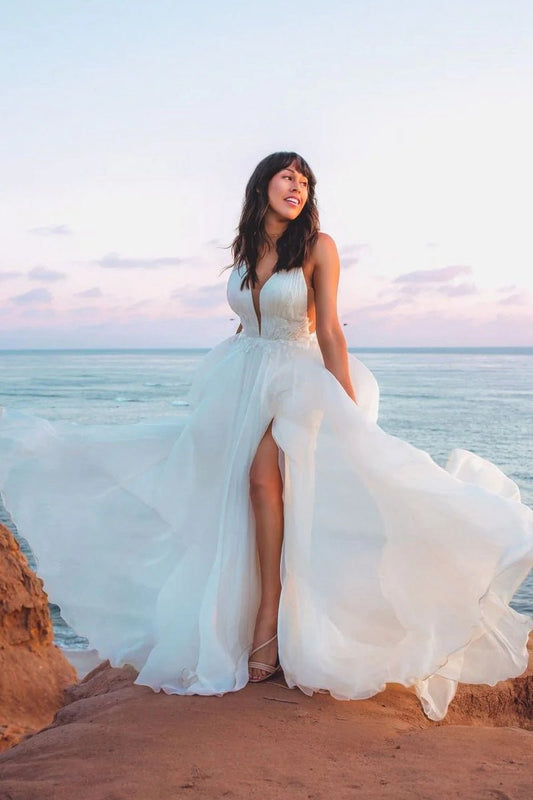 Bohemian A-line V Neck Tulle Wedding Dresses with Appliques