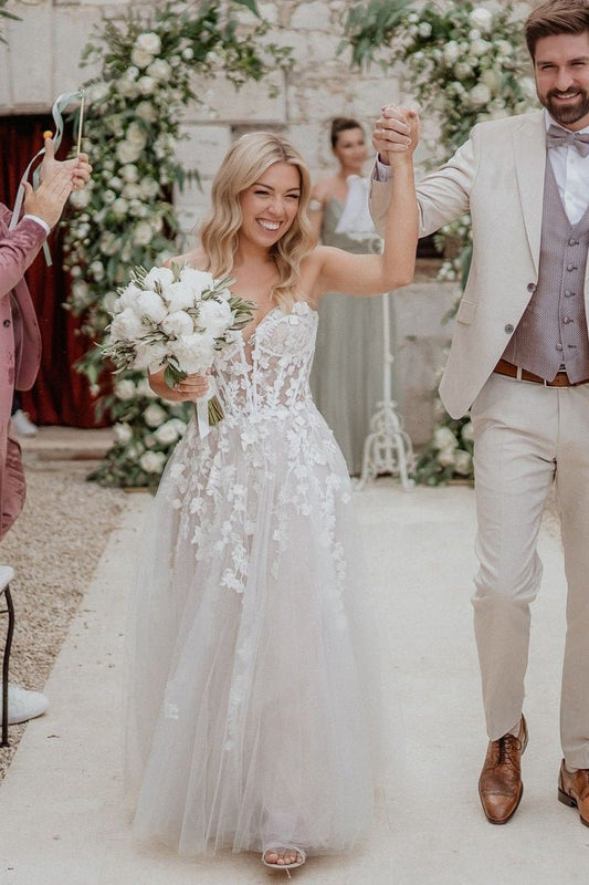 A-line Sweetheart Tulle Wedding Dresses with Appliques