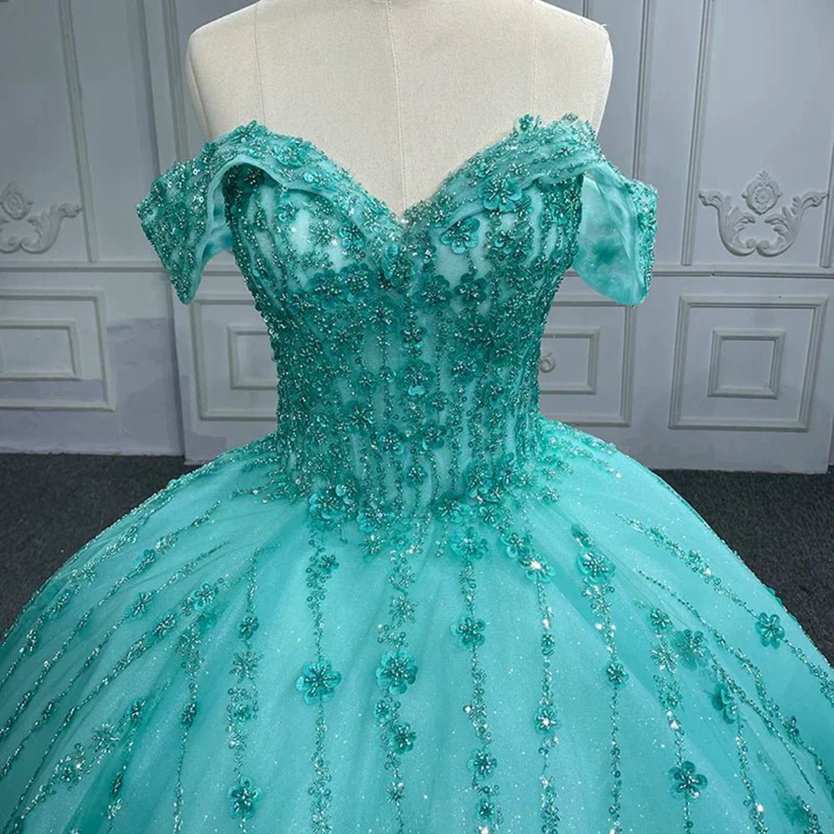 Quinceanera Dresses V-neck Sequined Evening Party Dresses Off-the-shoulder