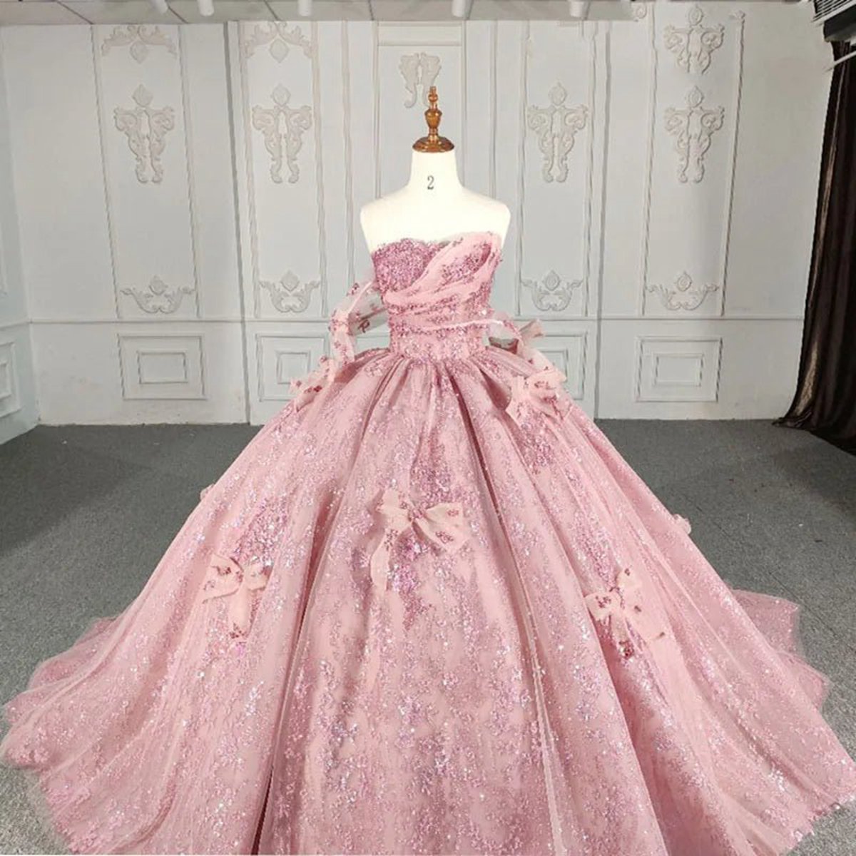 Romantic beading Quinceanera Dresses Sequined Sleeveless with Bowknot